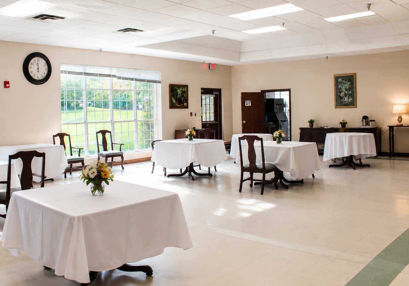 Dining and nutritional services at Knollwood Healthcare